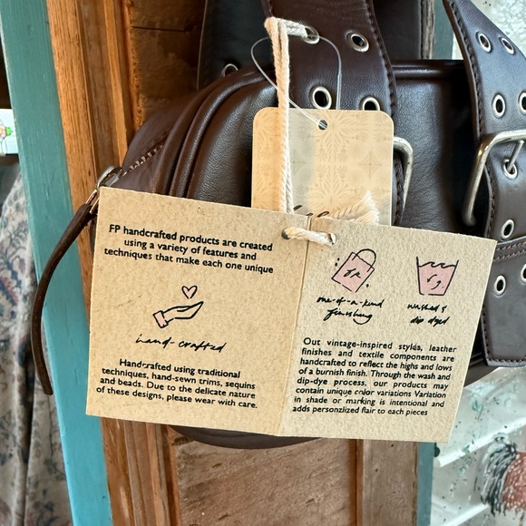 Free People ‘Say Yes’ Bag - Picture 4 of 15